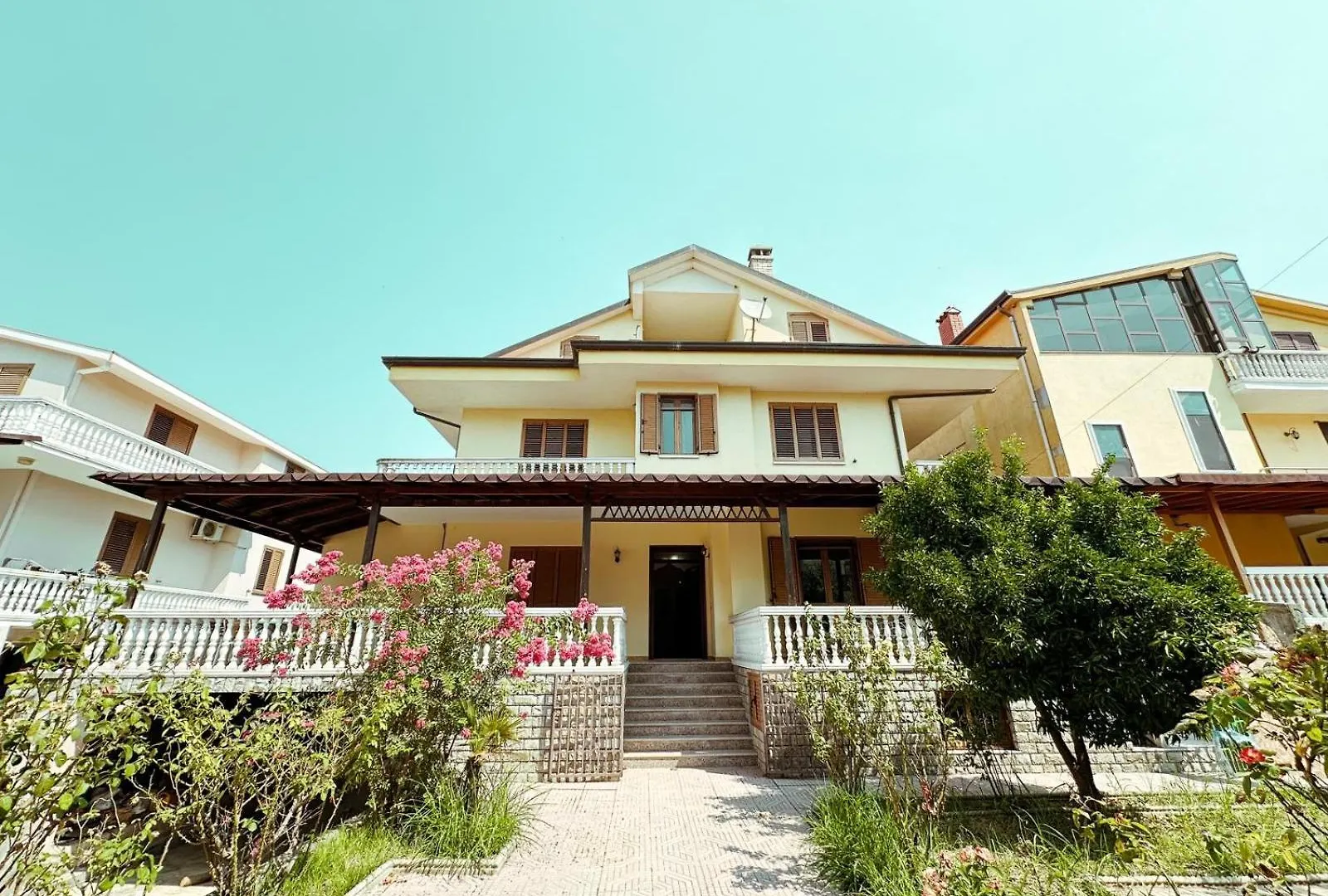 Vizion Hotel Shkoder